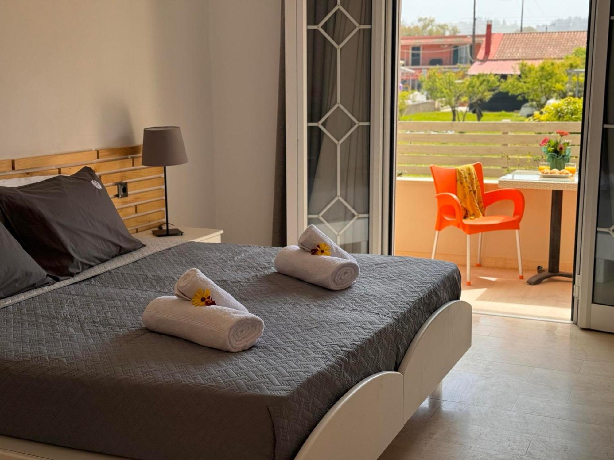 Summerscape Studios And Apartments Sidárion Eksteriør bilde